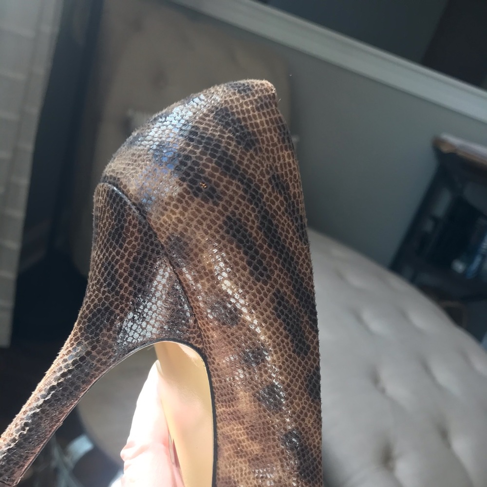 Nine West pump